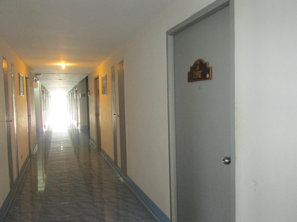 Royal Jommanee Hotel Nongkhai Nong Khai Zimmer foto